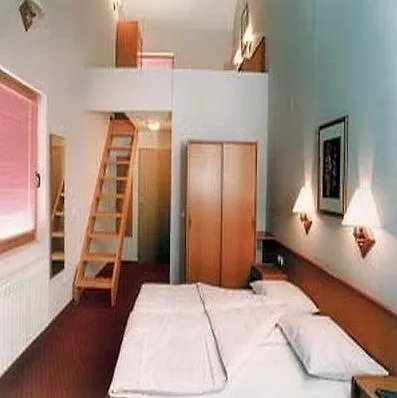 Delminium Hotel