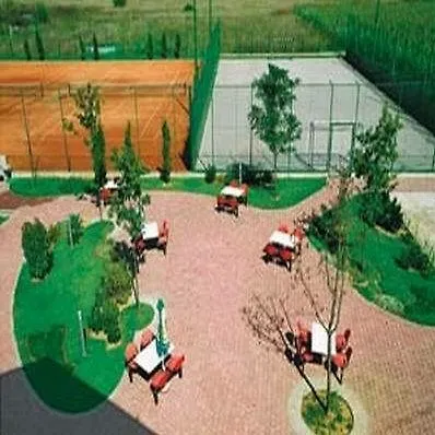 Delminium Hotel 3*