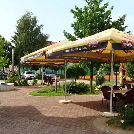 Delminium Hotel 3*